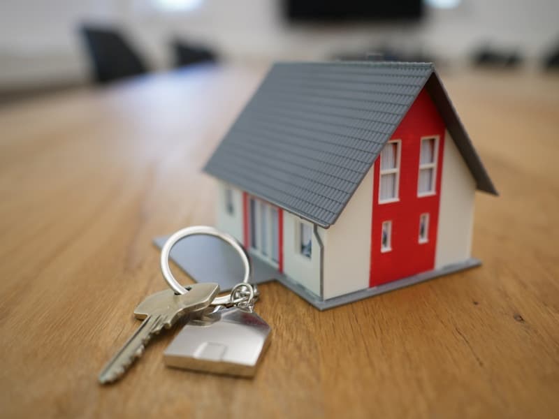 מפתח דירה ומסמכי רכישת נדל"ן - ייצוג מועדי דיווח מס רכישה לדירת מגורים